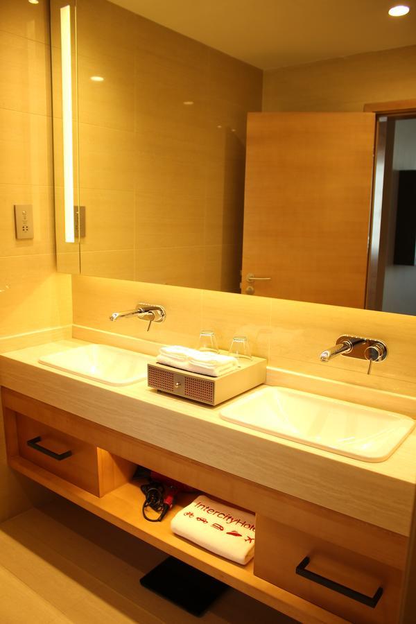 Intercity Hotel Qingdao Exterior foto