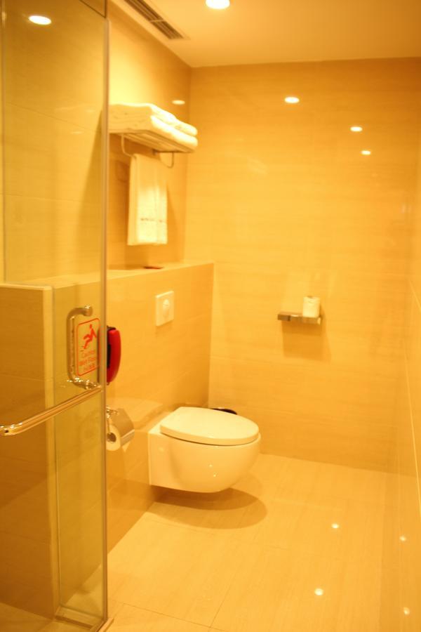 Intercity Hotel Qingdao Exterior foto